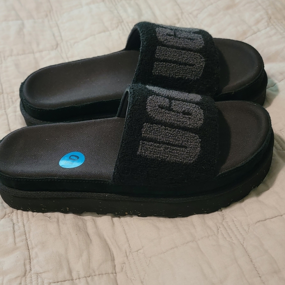 Brand new UGG slides! - Picture 3 of 6
